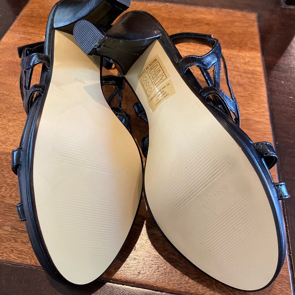 Heels - Picture 3 of 4